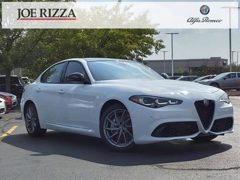 Used 2024 Alfa Romeo Giulia Sprint image 1