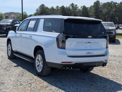 New 2026 Chevrolet Suburban Premier w/ Sun And Tow Package AWD/4WD image 7