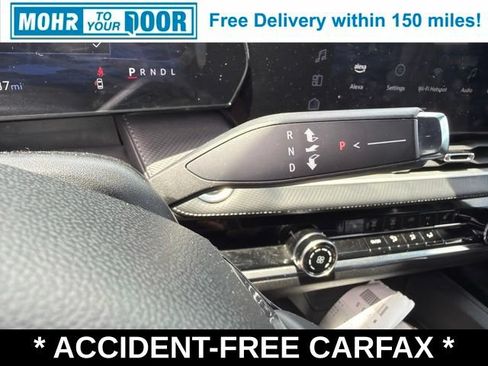 Used 2025 Chevrolet Equinox LT w/ Safety and Technology Package FWD image 19