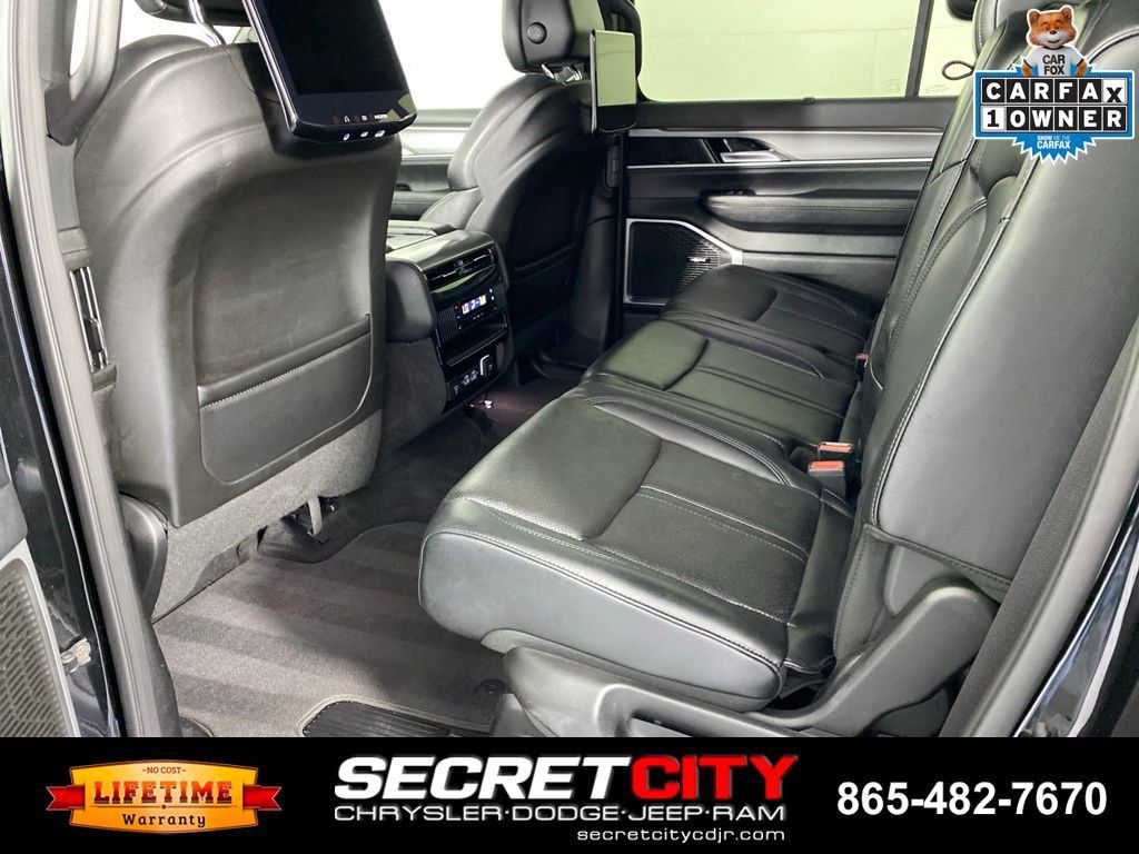 Used 2025 Jeep Wagoneer Series II w/ Convenience Group I AWD/4WD image 30