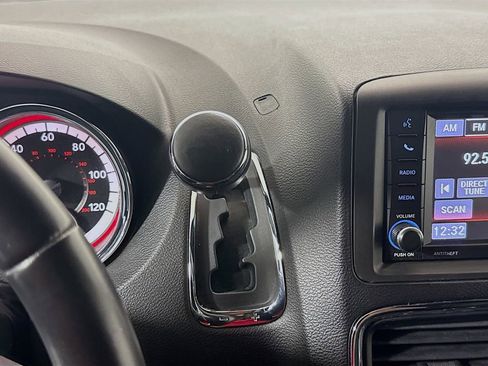 Used 2018 Dodge Grand Caravan SE FWD image 15
