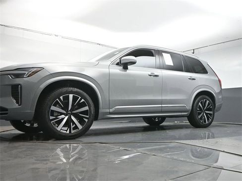 Used 2025 Volvo XC90 B5 Core w/ Protection Package image 37