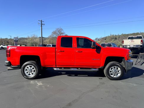 Used 2015 Chevrolet Silverado 2500 LT w/ LT Convenience Package image 5