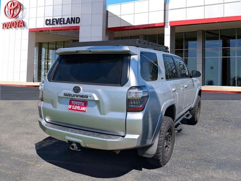 Used 2014 Toyota 4Runner SR5 AWD/4WD image 7