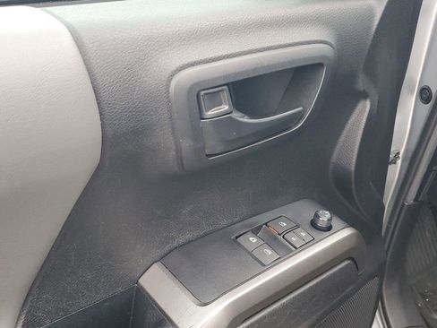 Certified 2022 Toyota Tacoma SR5 image 42