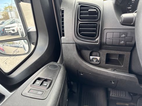 Used 2023 RAM ProMaster 2500 FWD image 20
