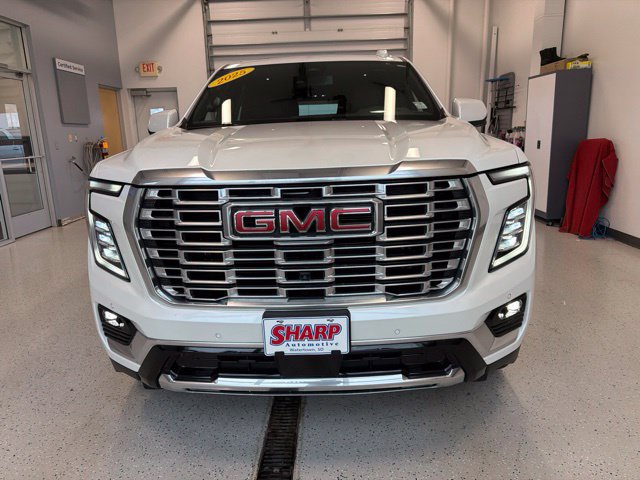 Used 2025 GMC Yukon Denali w/ Sun & Power Step Package AWD/4WD image 5