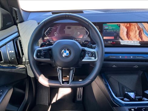 Used 2025 BMW X3 xDrive30i w/ Premium Package image 5