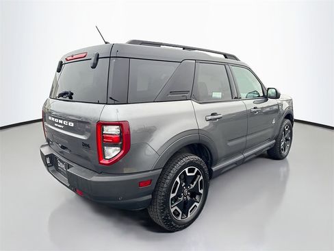 Used 2021 Ford Bronco Sport Outer Banks image 11