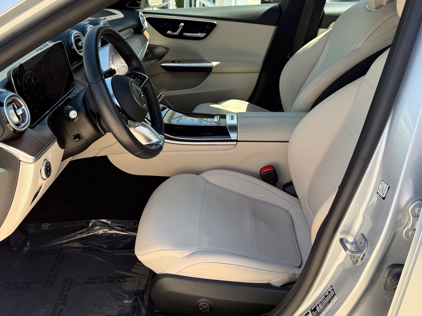 Used 2024 Mercedes-Benz C 300 Sedan image 25