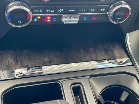Used 2021 Ford F150 Lariat w/ Equipment Group 502A High AWD/4WD image 19