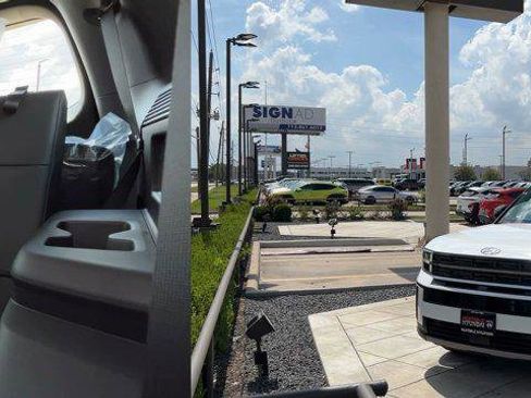 New 2025 Hyundai Santa Fe XRT image 38