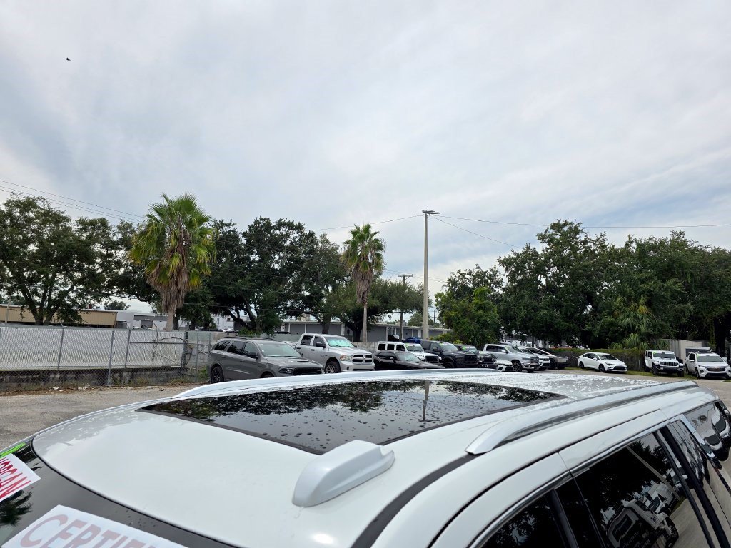 Used 2025 Cadillac Escalade ESV Premium Luxury w/ LPO, Radiant Package AWD/4WD image 12