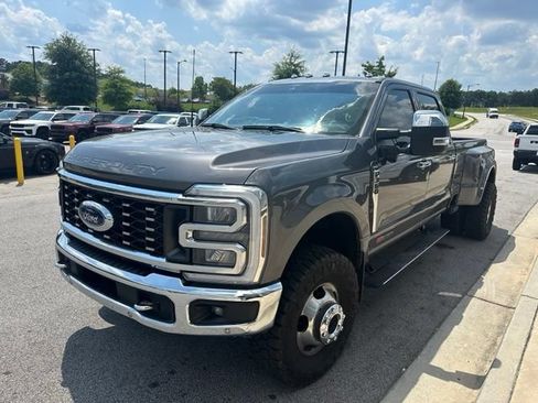 Used 2024 Ford F350 Lariat w/ Lariat Ultimate Package AWD/4WD image 9