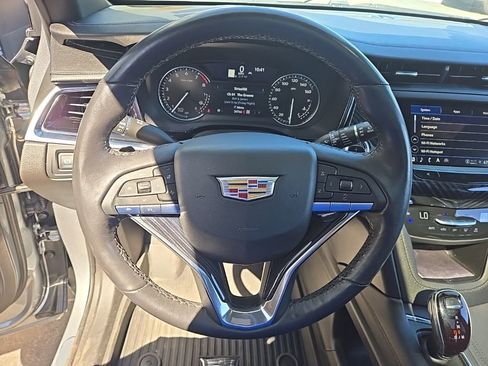 Used 2024 Cadillac XT6 Premium Luxury AWD/4WD image 22