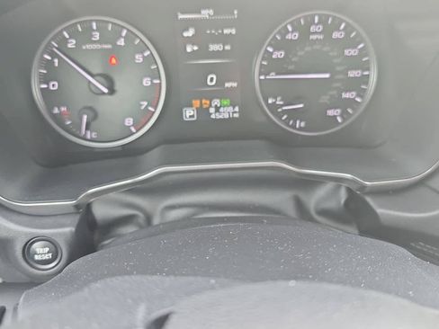 Used 2023 Subaru Outback Touring AWD/4WD image 5
