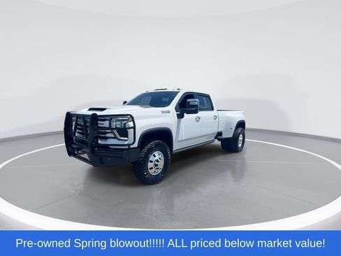 Used 2025 Chevrolet Silverado 3500 High Country w/ High Country Premium Package AWD/4WD image 4