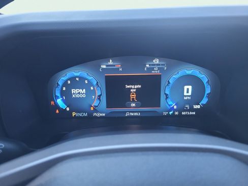 Used 2025 Ford Bronco Badlands image 30