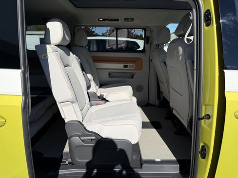 New 2025 Volkswagen ID. Buzz 1st Edition image 28