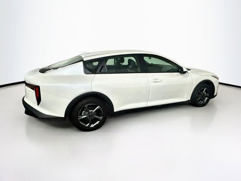Used 2025 Kia K4 FWD image 10
