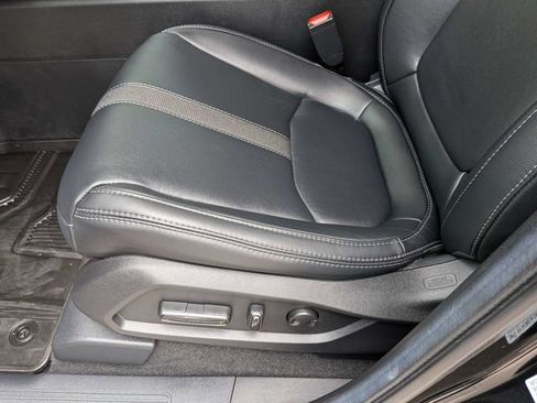 Used 2025 Honda Pilot EX-L image 21