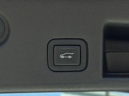 Used 2024 Chevrolet Equinox LT AWD/4WD image 39
