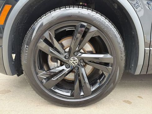 Used 2024 Volkswagen Tiguan SE R-Line AWD/4WD image 12