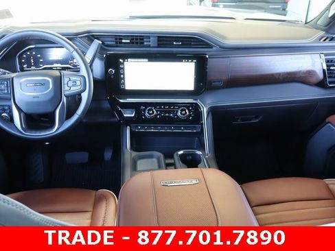 Used 2025 GMC Sierra 3500 Denali Ultimate image 16