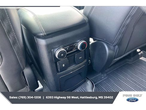 Used 2022 Ford Explorer XLT w/ Equipment Group 202A AWD/4WD image 24