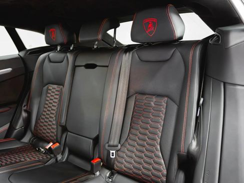 Used 2021 Lamborghini Urus image 26