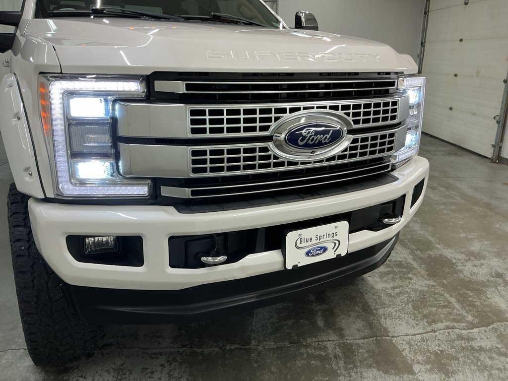 Used 2019 Ford F250 Platinum w/ Platinum Ultimate Package AWD/4WD image 17
