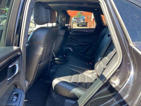 Used 2015 Porsche Macan Turbo AWD/4WD image 26