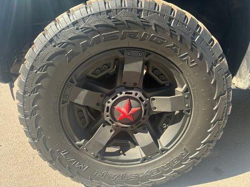 Used 2016 Ford F150 Lariat w/ Equipment Group 502A Luxury image 11