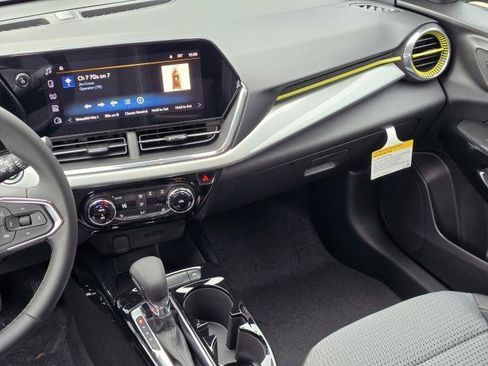 New 2026 Chevrolet Trax LT w/ Driver Confidence Package FWD image 30