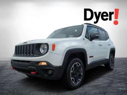 Used 2017 Jeep Renegade Trailhawk w/ Safety & Security Group AWD/4WD image 8