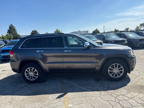Used 2015 Jeep Grand Cherokee Limited w/ Trailer Tow Group IV AWD/4WD image 5