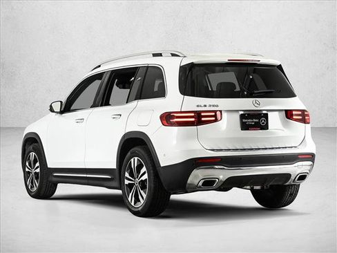 Used 2025 Mercedes-Benz GLB 250 image 8