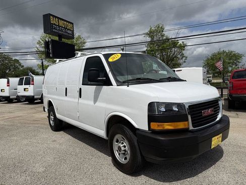 Used 2023 GMC Savana 2500 w/ Driver Convenience Package RWD image 6