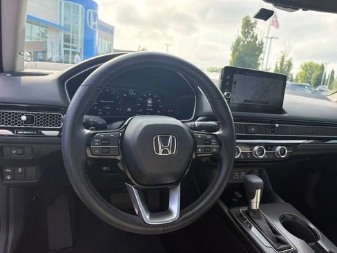 Used 2024 Honda Civic Touring image 18