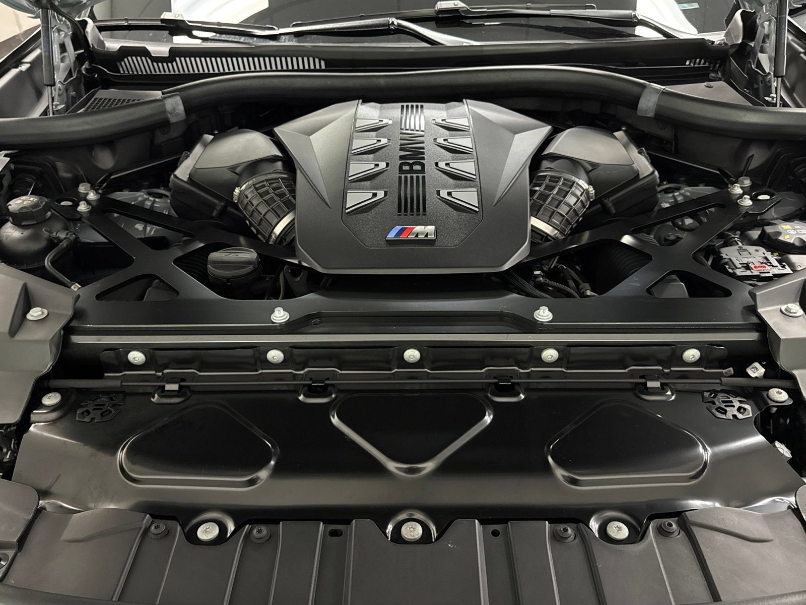 Used 2024 BMW X5 M Competition w/ Executive Package AWD/4WD image 35