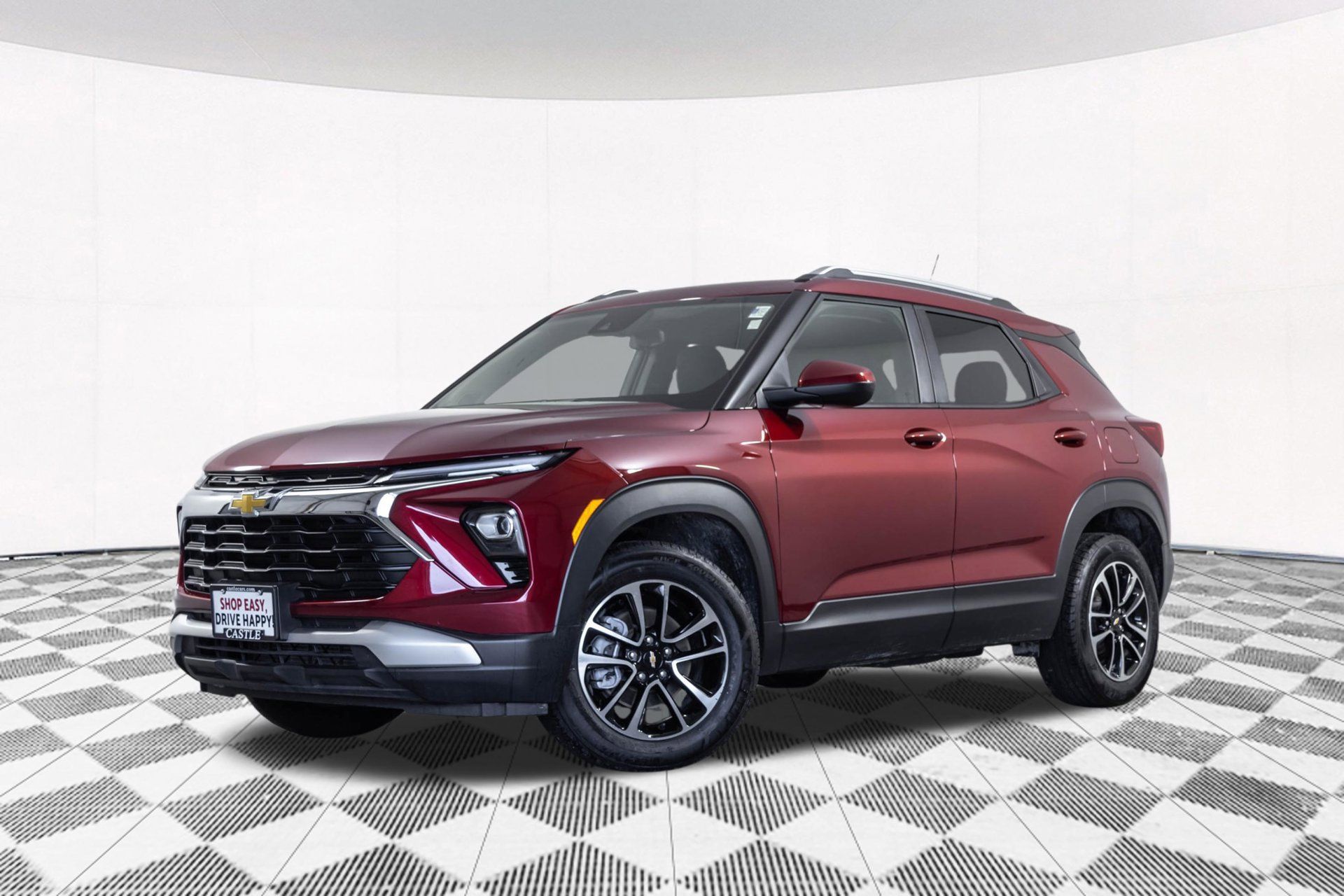 Used 2025 Chevrolet TrailBlazer LT AWD/4WD image 2