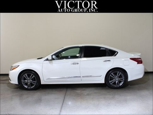 Used 2018 Nissan Altima 3.5 SL image 2