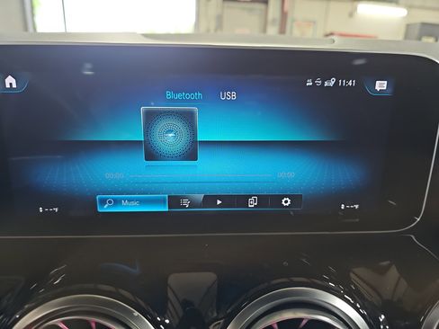 Used 2021 Mercedes-Benz GLA 250 image 24