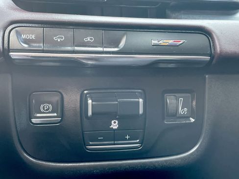 Used 2024 Cadillac Escalade V w/ Heavy-Duty Trailer Package image 33