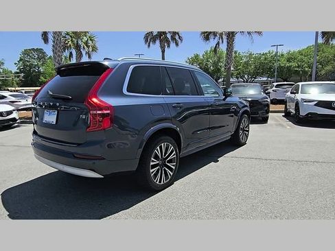 Used 2022 Volvo XC90 T5 Momentum w/ Climate Package FWD image 25