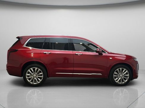 Used 2024 Cadillac XT6 Premium Luxury w/ Platinum Package AWD/4WD image 7