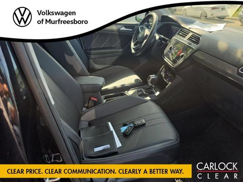 Used 2023 Volkswagen Tiguan SE FWD image 7