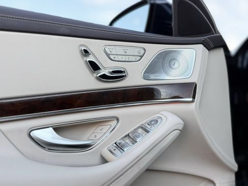 Used 2017 Mercedes-Benz S 550 4MATIC Sedan image 20
