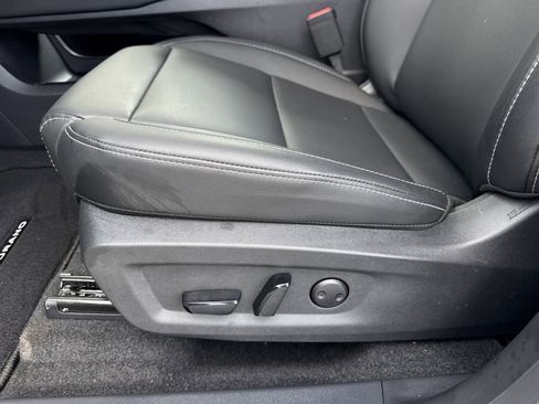 Used 2025 Nissan Murano SV image 17