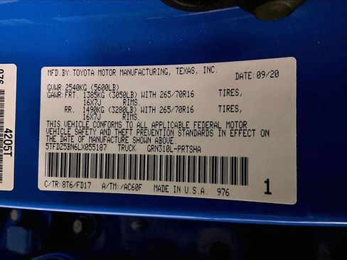 Used 2020 Toyota Tacoma TRD Off-Road w/ Blackout Package image 33